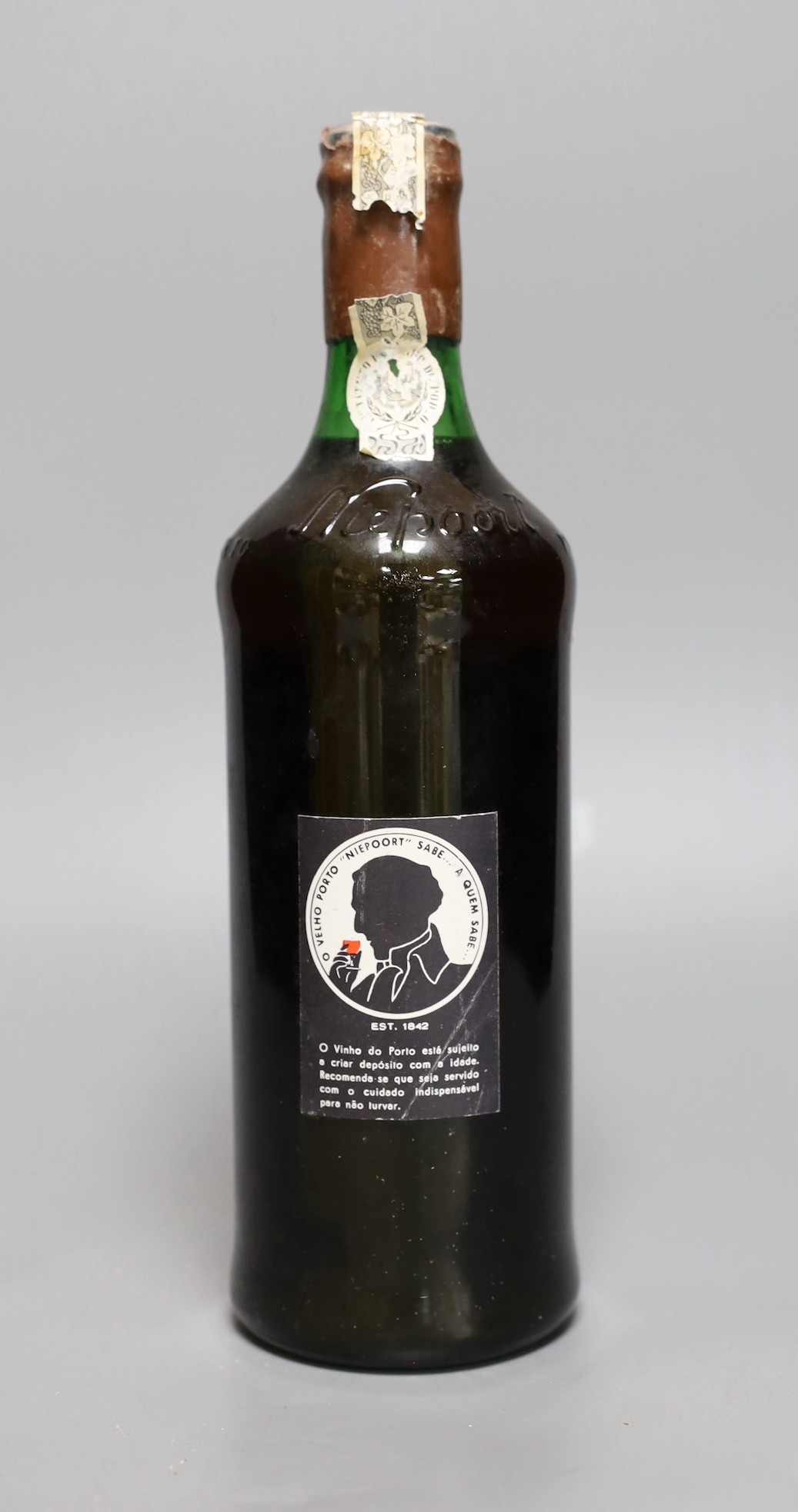 One bottle of Niepoort’s 1948 vintage port in associated wooden case